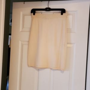 ST JOHN SKIRT SZ 8